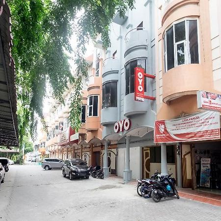 Oyo 835 Metropolitan Home Stay Medan Exteriör bild