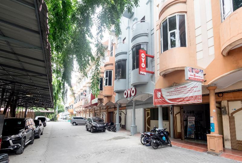 Oyo 835 Metropolitan Home Stay Medan Exteriör bild